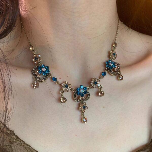 Heart-Shaped Flower Pendant Necklace, Heavily Aged Collarbone Chain - Image 5