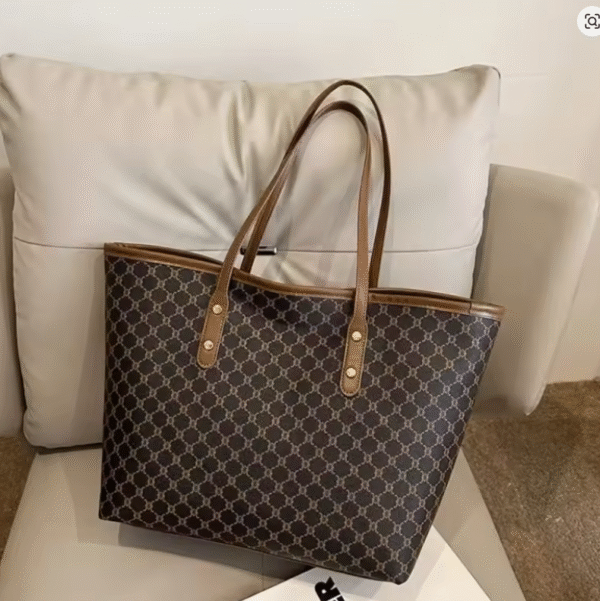 2025 High-end Women's Handbag Classic Design Shoulder Bag Large-capacity Commuting Travel Tote Bag Showing Fashionable Style - Image 3
