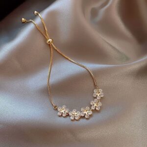 Elegant Inlaid Rhinestone Bracelet Women Advanced Zircon Petal Bracelet Jewelry Gift