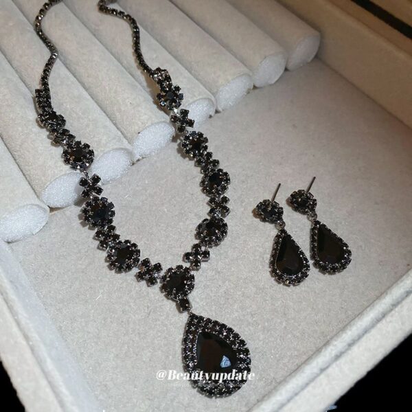 New Design Fashion Hot Sell Style High-end Crystal Water Droplets Necklace Earring Bracelet Ring Jewelry Set - Image 2