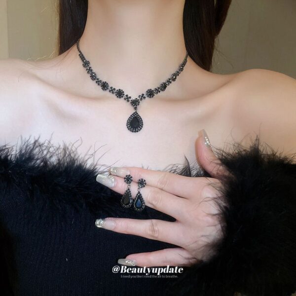 New Design Fashion Hot Sell Style High-end Crystal Water Droplets Necklace Earring Bracelet Ring Jewelry Set