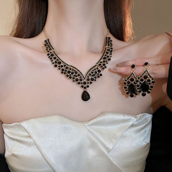 Luxury Fashion Water Drop Bridal Earrings Necklace Suite Inlaid Gemstone Elegant Wedding Clavicle Chain Evening Alloy